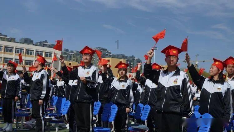 正观快评：县中难出清北生？稳住师资生源才能不“塌陷”